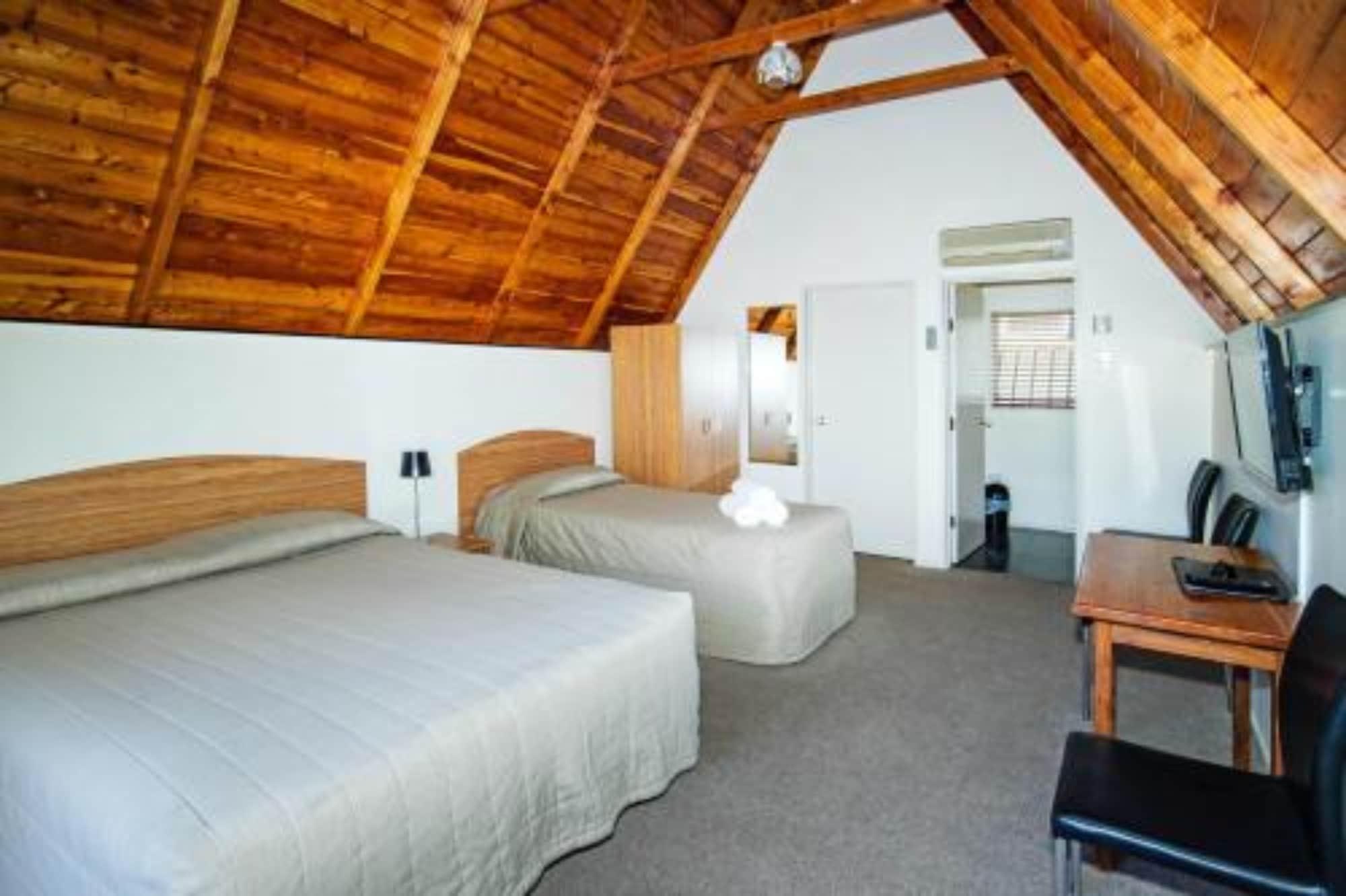 Mountain Chalets Motel Туизъл Екстериор снимка
